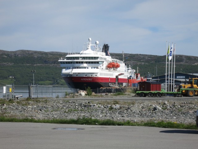 Hurtigruten_2015-06-23_11-40-1